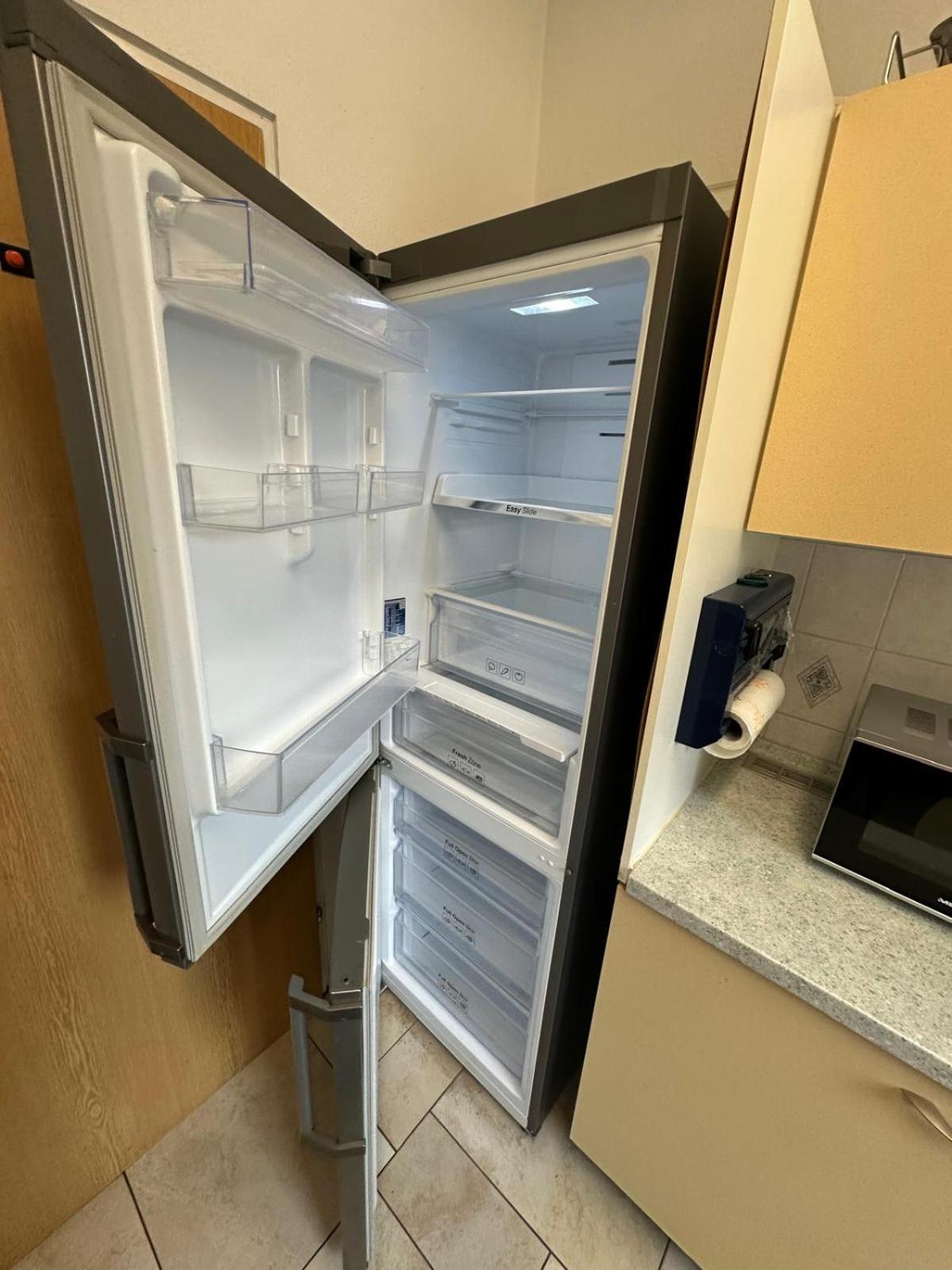 City Center - 4 Room Apartment With Kitchen And 2 Bathrooms Norimberga Esterno foto